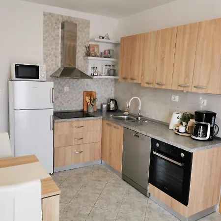 A4 Kevic Apartment *