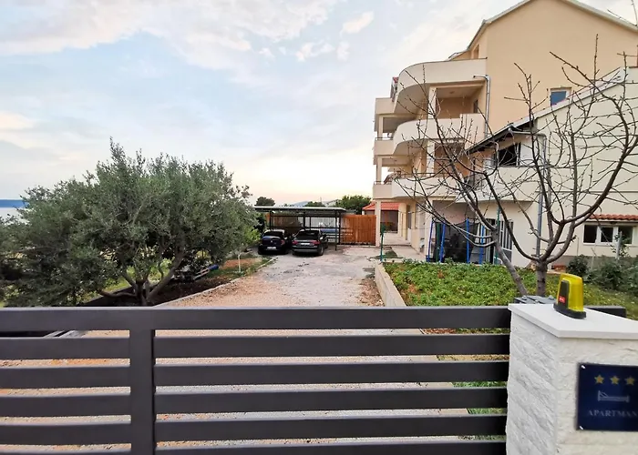 Apartment A4 Kevic *