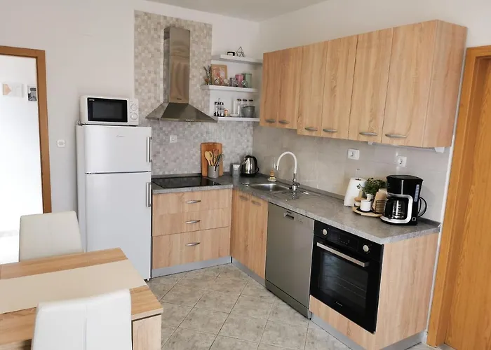 A4 Kevic Apartment *